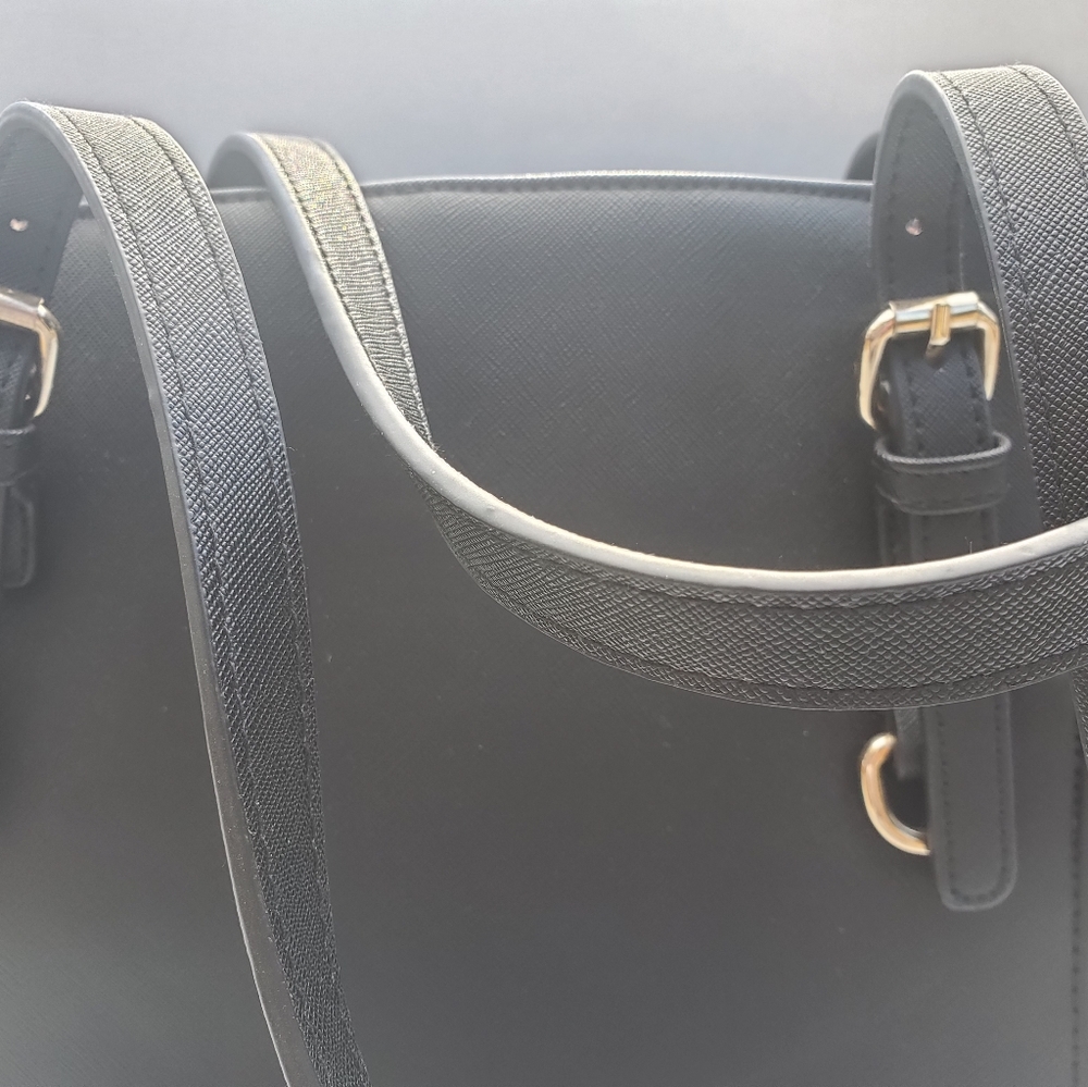 Handbag - Picture 6 of 8